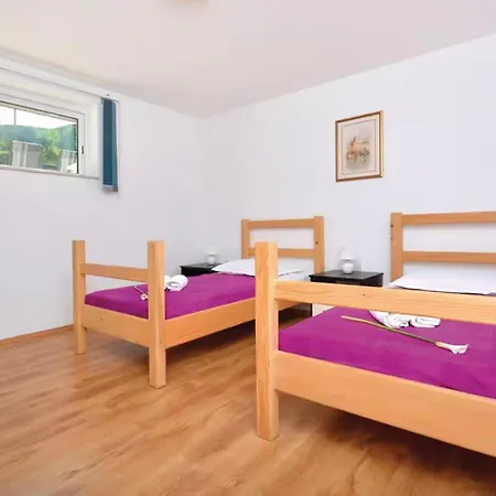 Awesome In With Private Swimming Pool, Be Inside Or Outside Split