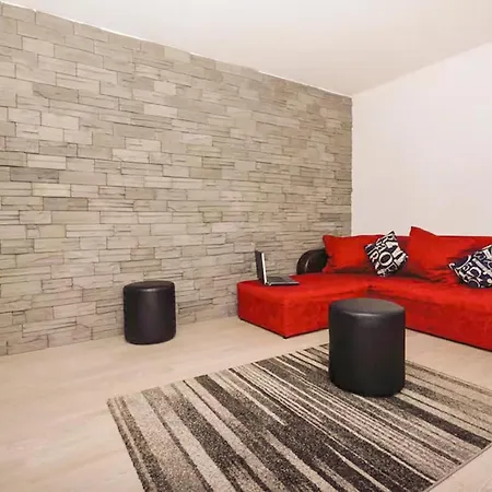 Awesome In With Private Swimming Pool, Be Inside Or Outside *